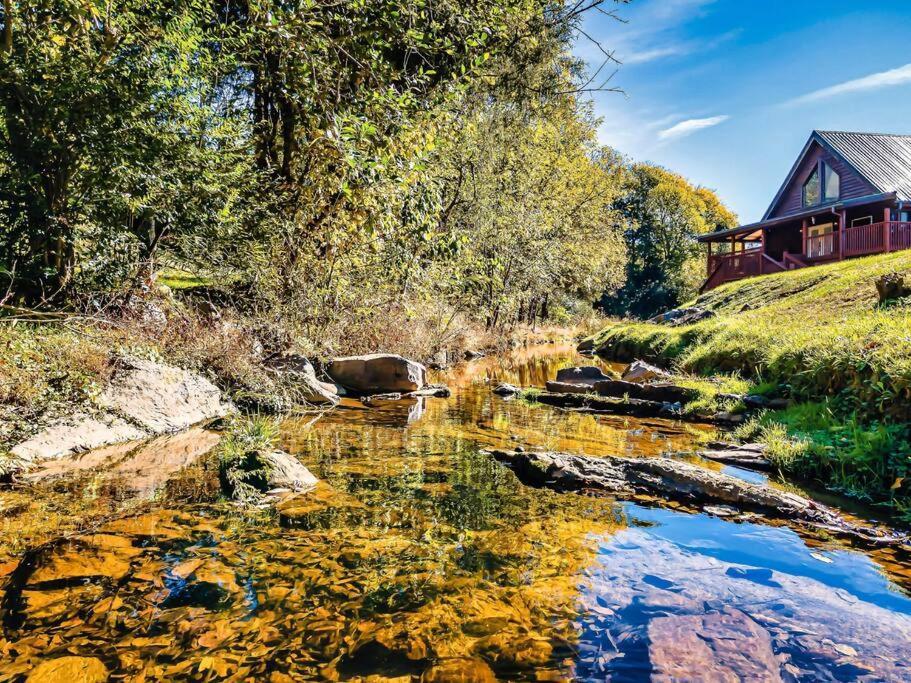 Cabin With New Hot Tub, Near Dollywood .2Bd.2Ba.Sleeps6.Bbq Севьервилл Экстерьер фото